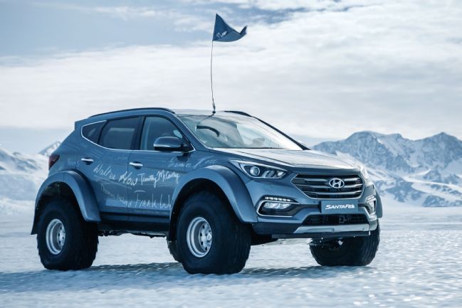 Kako se je Hyundai Santa Fe spopadel z ledeno Antarktiko Kako se je Hyundai Santa Fe spopadel z ledeno Antarktiko