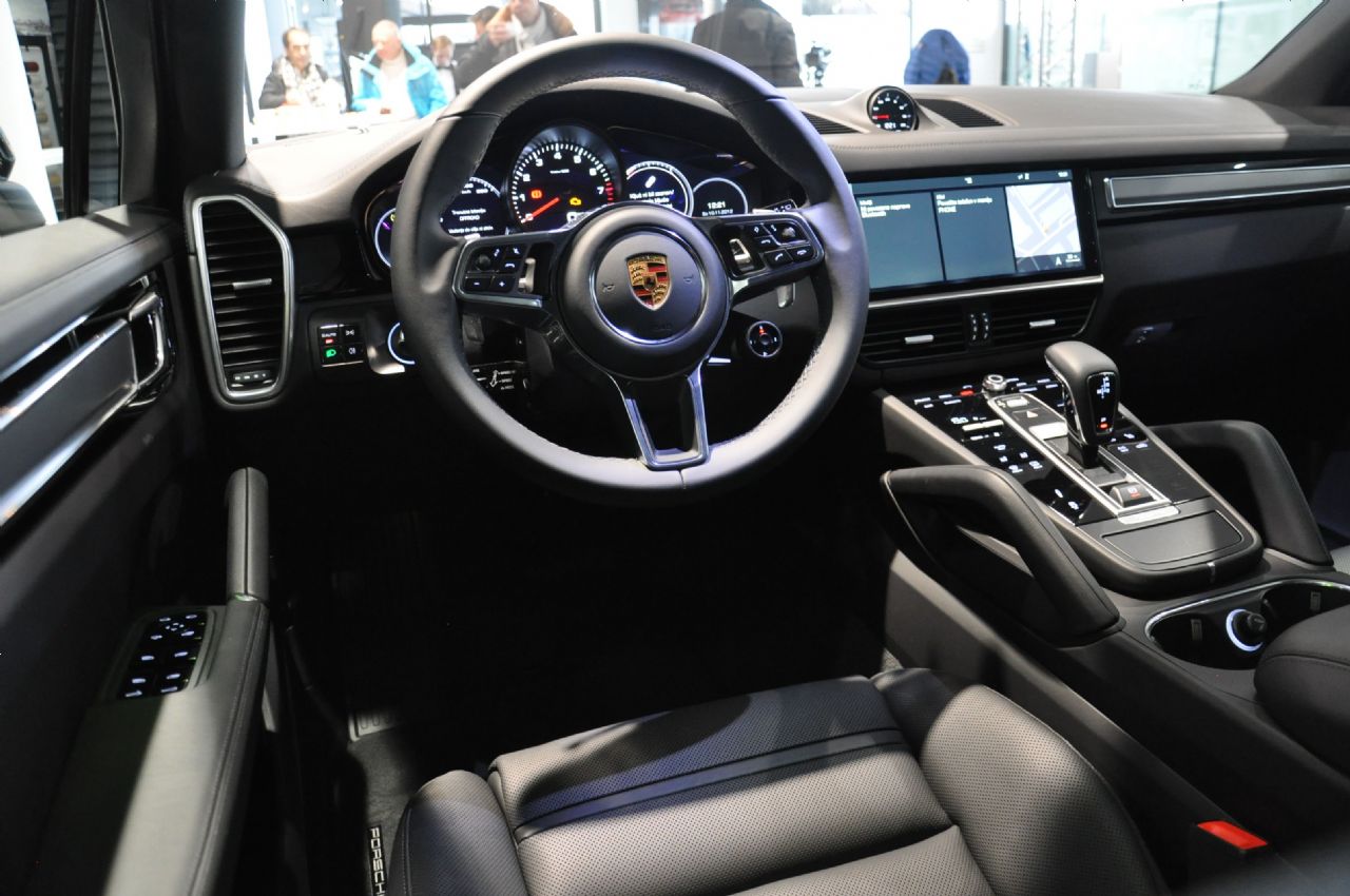 Porschejev terenec v novi izdaji že snubi kupce Porschejev terenec v novi izdaji že snubi kupce