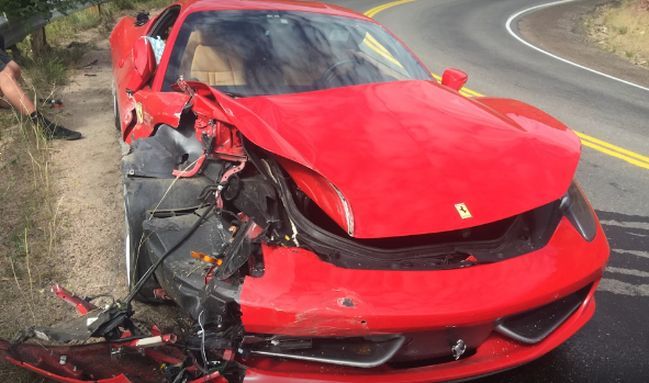 26-letnik razbil rentanega Ferrarija 458 Italia