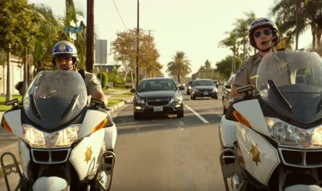Legendarna policijska serija Chips kot film