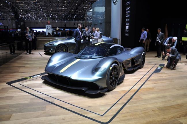 Aston Martinov super športnik dobil ime