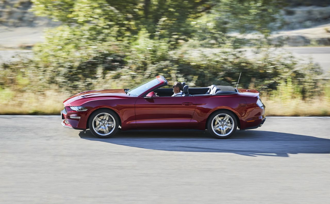 Prenovljeni Mustang tudi za evropske kupce Prenovljeni Mustang tudi za evropske kupce