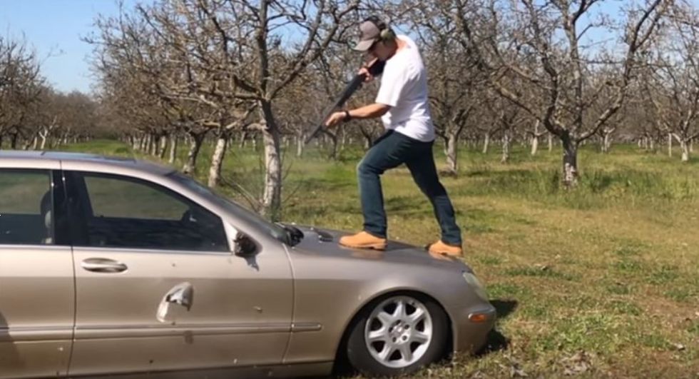 Kako odporen na orožje je stari Mercedes S