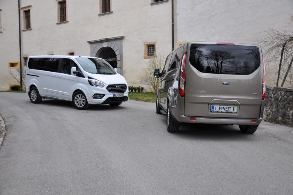 Za družine, obrtnike, gradbince in aktivne pustolovce Za družine, obrtnike, gradbince in aktivne pustolovce