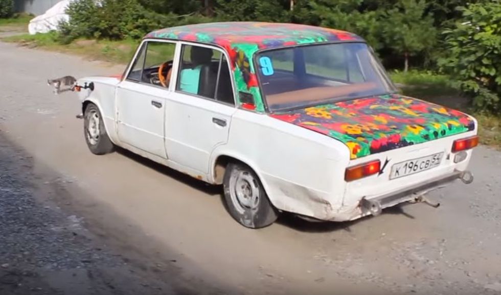 Namesto zraka je gume napolnil z betonom