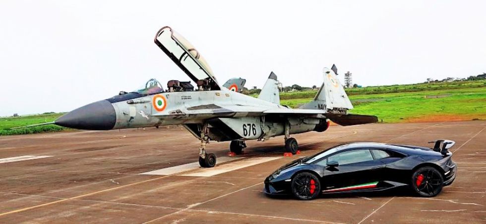 Huracan Performante proti MiG-u 29K