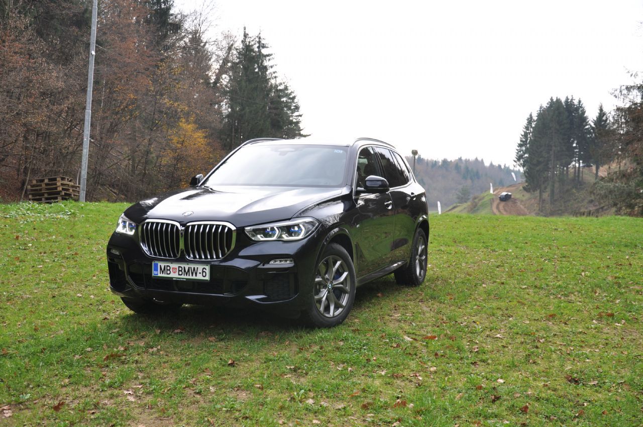 Kako v praksi deluje BMW-jev pomočnik za vzvratno vožnjo