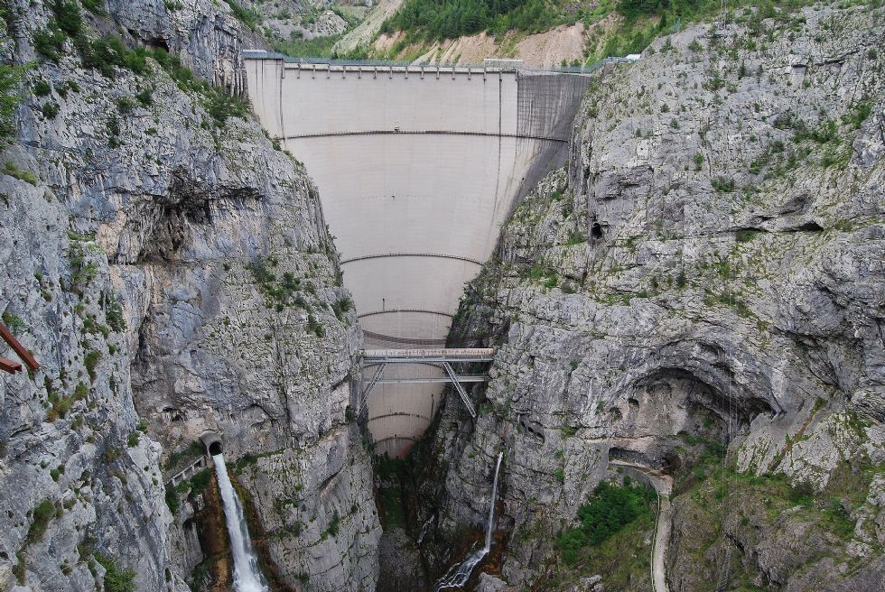 Tragedija človeške nečimrnosti Tragedija človeške nečimrnosti