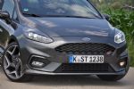 Petarda in nastopač v lovu za kupci - fotografija 17