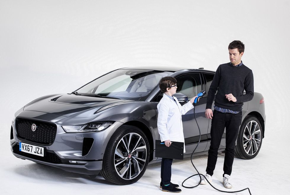 Tesla X jim je trn v peti Tesla X jim je trn v peti