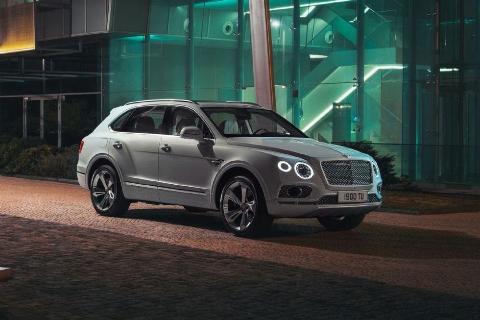 Bentayga z vtičnico Bentayga z vtičnico