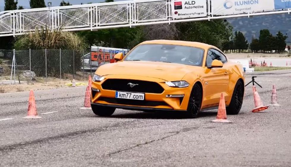 Španci dobro ocenili Forda Mustanga V8