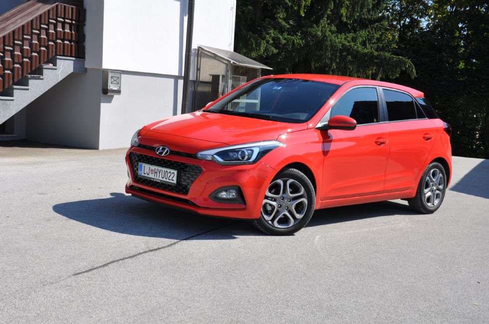 Prenova prinesla 7-stopenjsko avtomatiko in zmogljivejši turbo motor Prenova prinesla 7-stopenjsko avtomatiko in zmogljivejši turbo motor