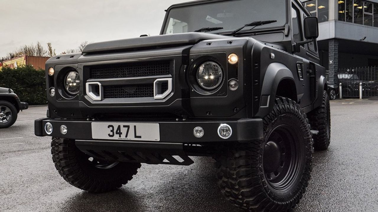 Defender padel pod Kahnov nož