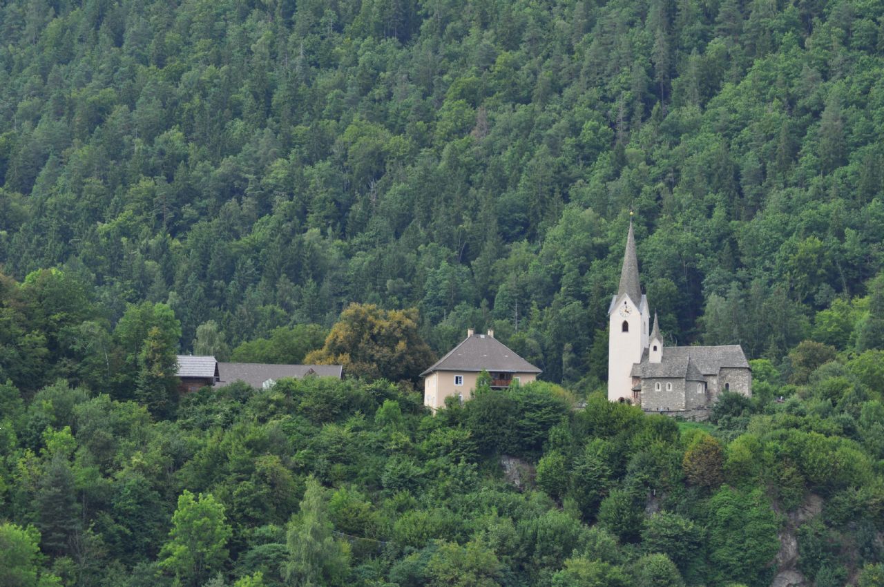 Z mestnim terencem po sledeh slovenstva