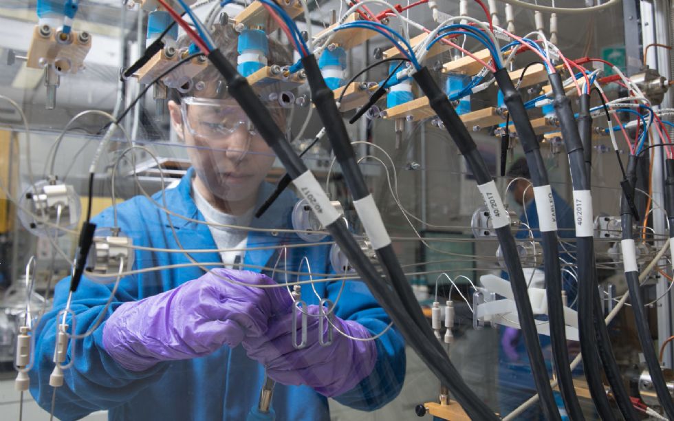 IBM z baterijo brez kobalta IBM z baterijo brez kobalta
