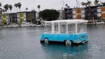 Volkswagnov legendarni kombi kot plovilo - fotografija 1