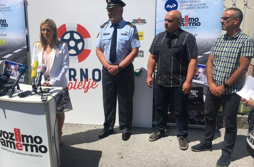 Varnost na cestah se je poslabšala, potrebni so ostrejši ukrepi