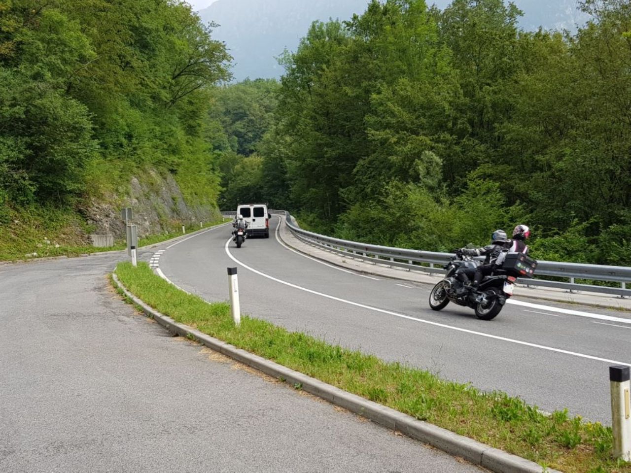 Poostren nadzor motoristov, velik poudarek cestam v Posočju
