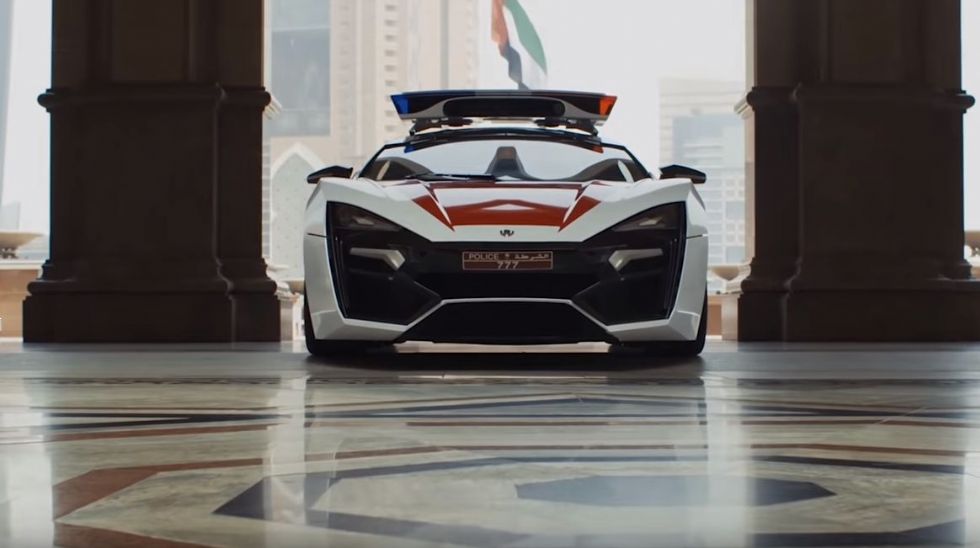 Nov superšportnik za policijo v Abu Dabiju Nov superšportnik za policijo v Abu Dabiju