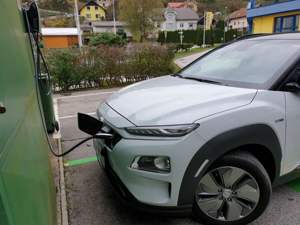 Težava električnih vozil: previsoka cena