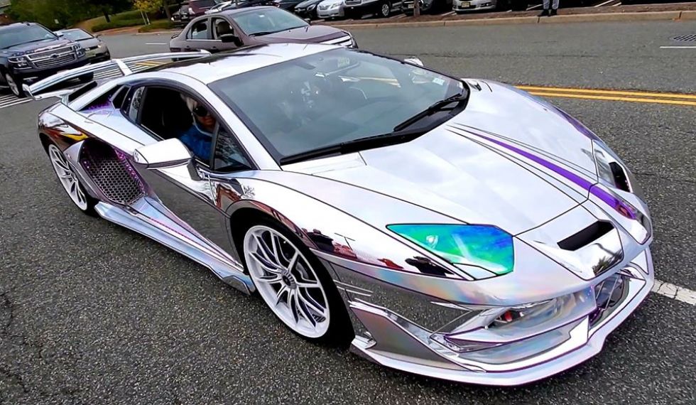 Holografski Laborghini Aventador svetlejši kot Times Square
