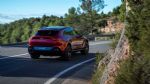 Aston Martinov SUV premore več kot 500 konjev - fotografija 2