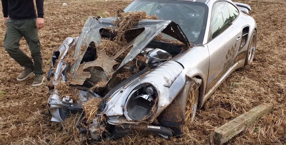 Ko 1800-konjskega Porschejevega stroja ne moreš zaustaviti Ko 1800-konjskega Porschejevega stroja ne moreš zaustaviti