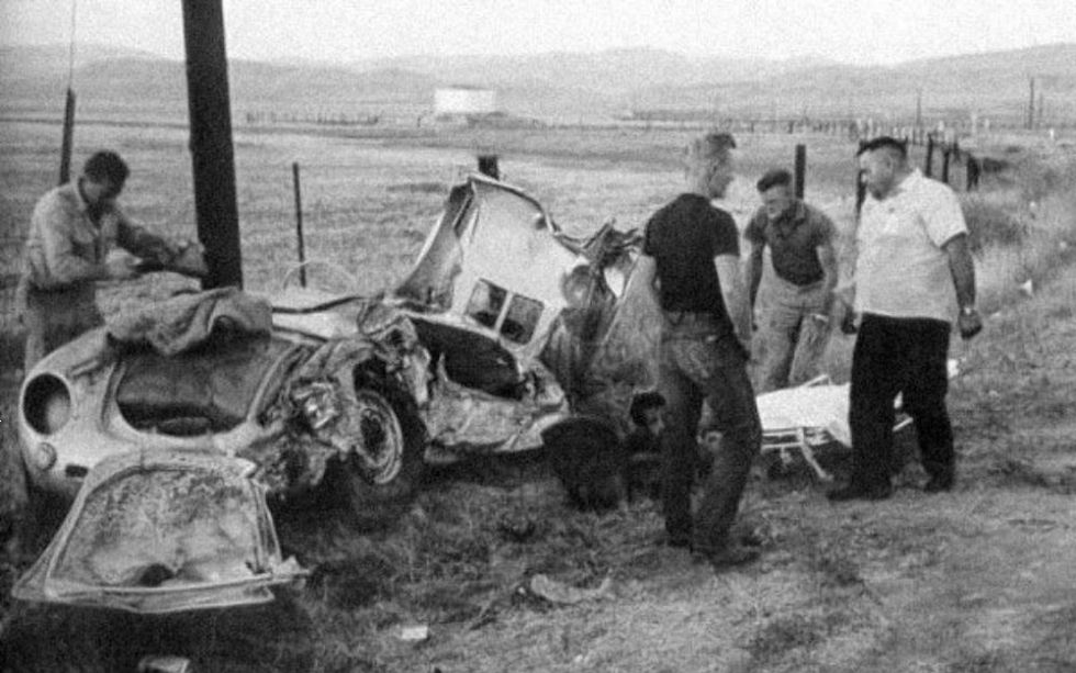Tragedija Jamesa Deana in prekletstvo njegovega Porscheja Tragedija Jamesa Deana in prekletstvo njegovega Porscheja