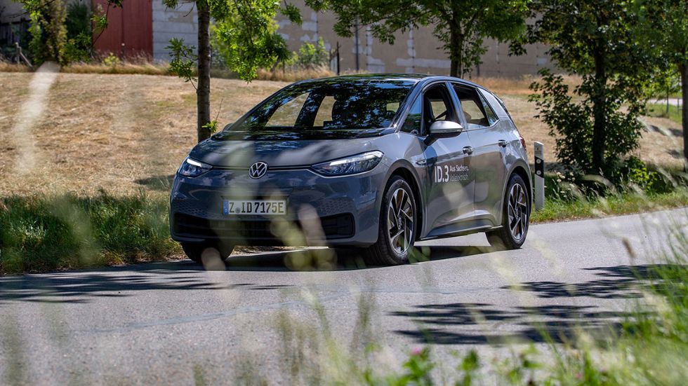 Z enim polnjenjem prevozil kar 531 kilometrov