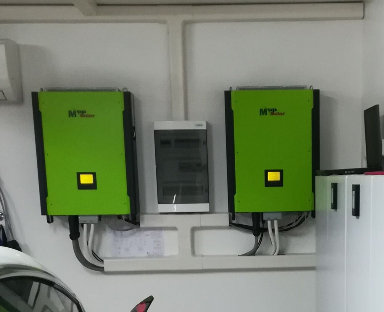 Domače elektrarne na strehi za avto in palični mešalnik Domače elektrarne na strehi za avto in palični mešalnik