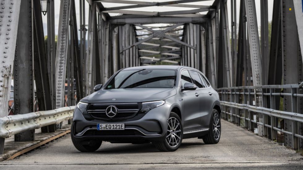 Daimler prepolovil načrtovano proizvodnjo EQC Daimler prepolovil načrtovano proizvodnjo EQC