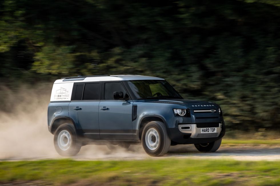 Land Rover Defender Hard Top za prevoz tovora