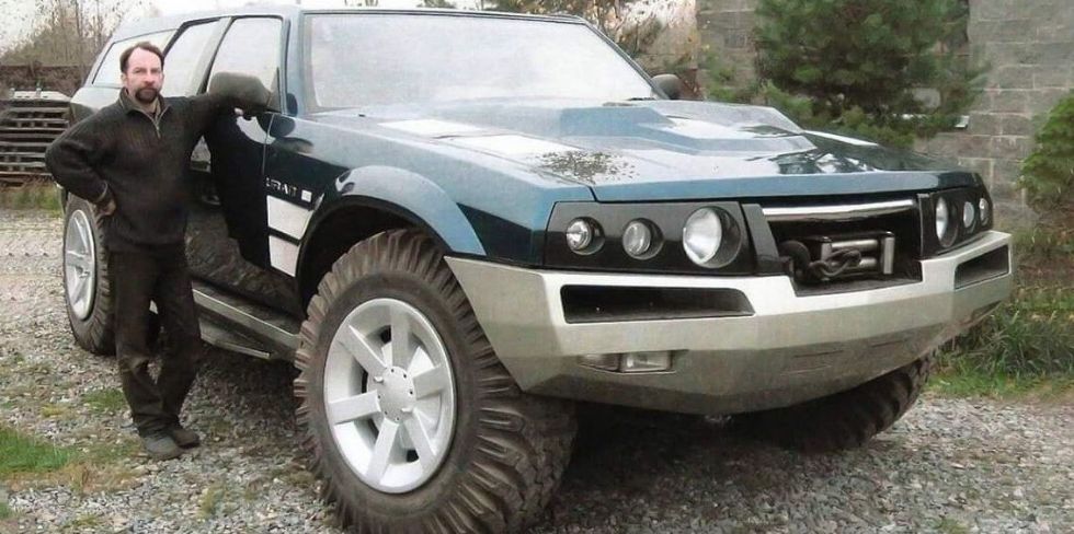 Odbiti ruski SUV