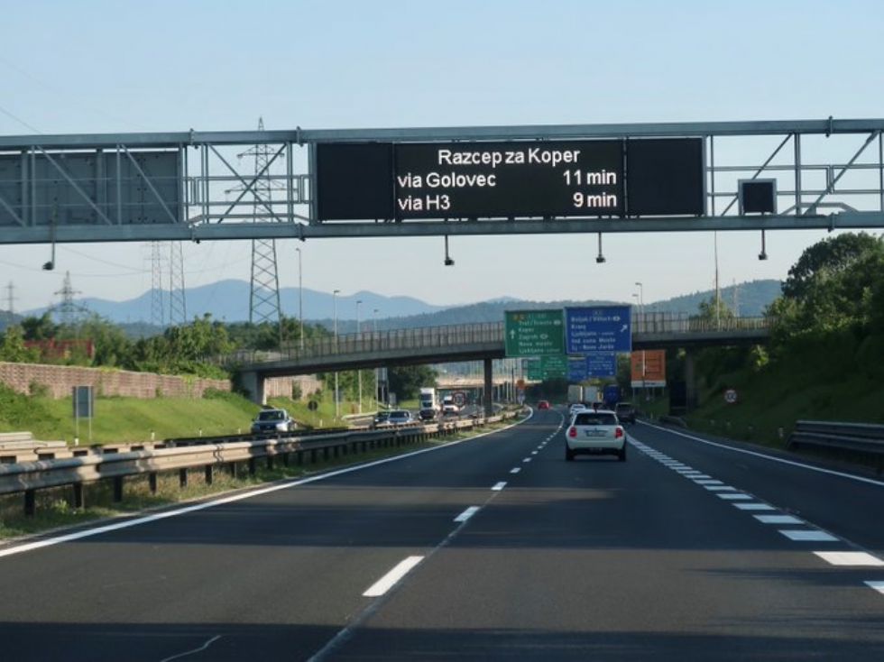 S podatkom o potovalnem času se lahko voznik izogne čakanju v koloni 
