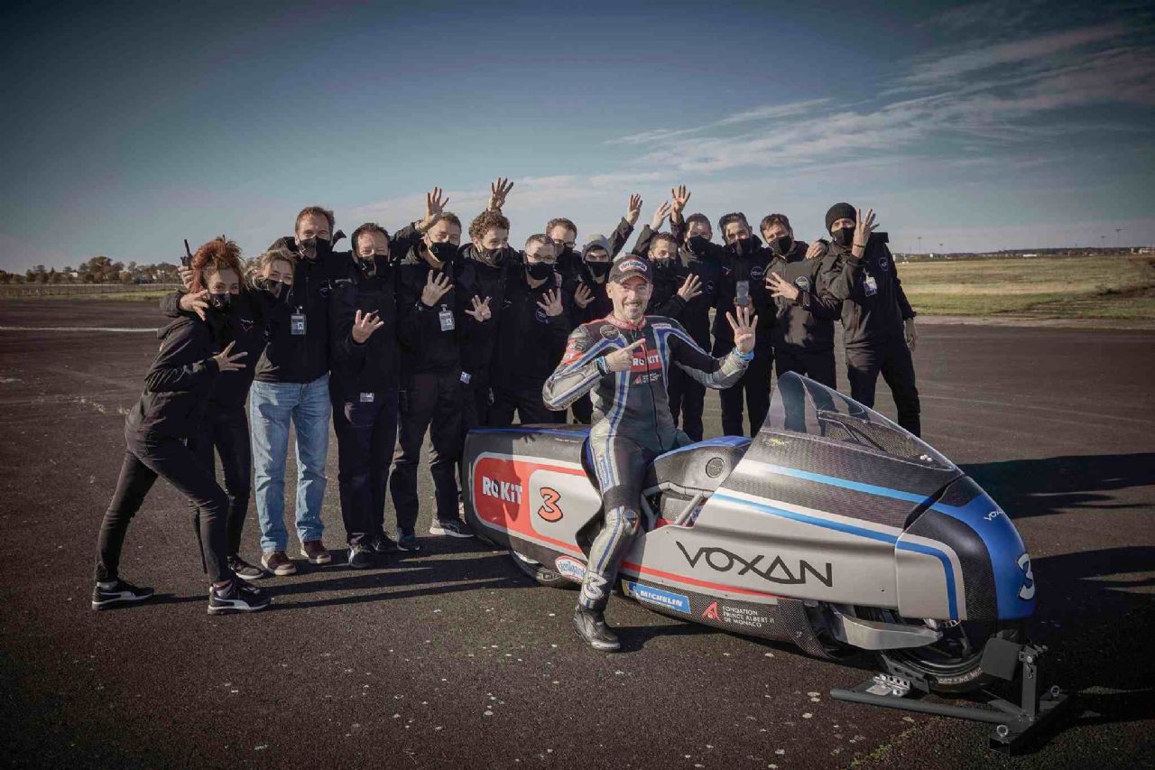 Max Biaggi z električarjem preko 400 km/h