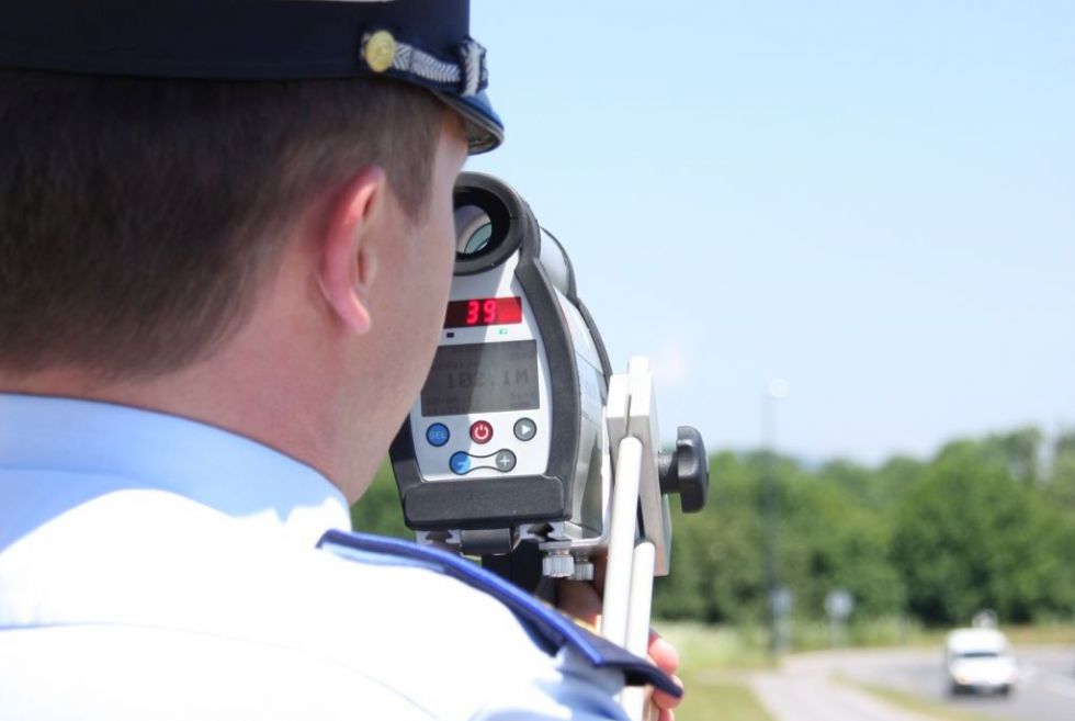 Policisti poostreno nad prehitre voznike
