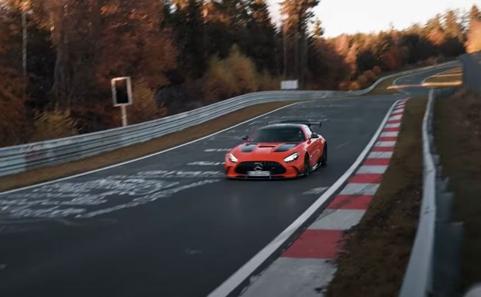 Mercedesove priprave na rekord steze