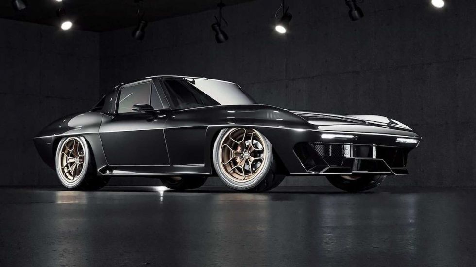 Corvette C2 z Lambotovim V10