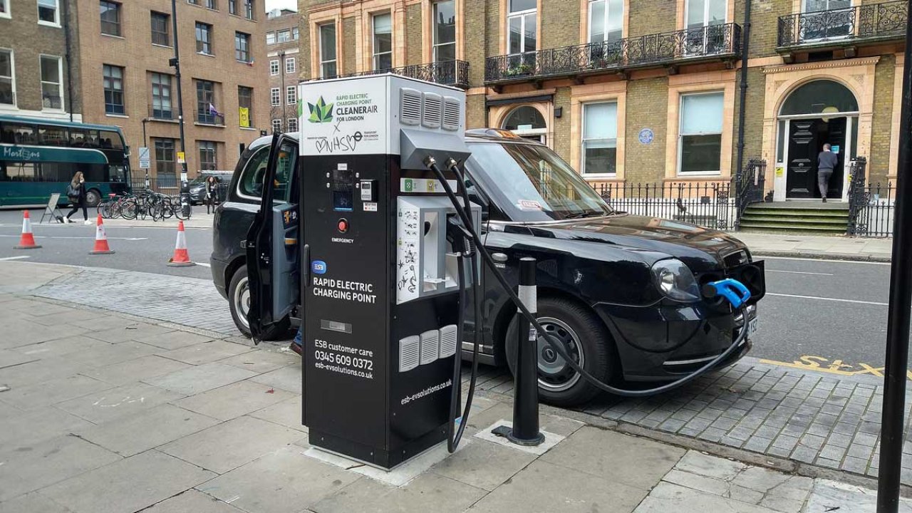 Se približuje konec električnih bonbončkov?
