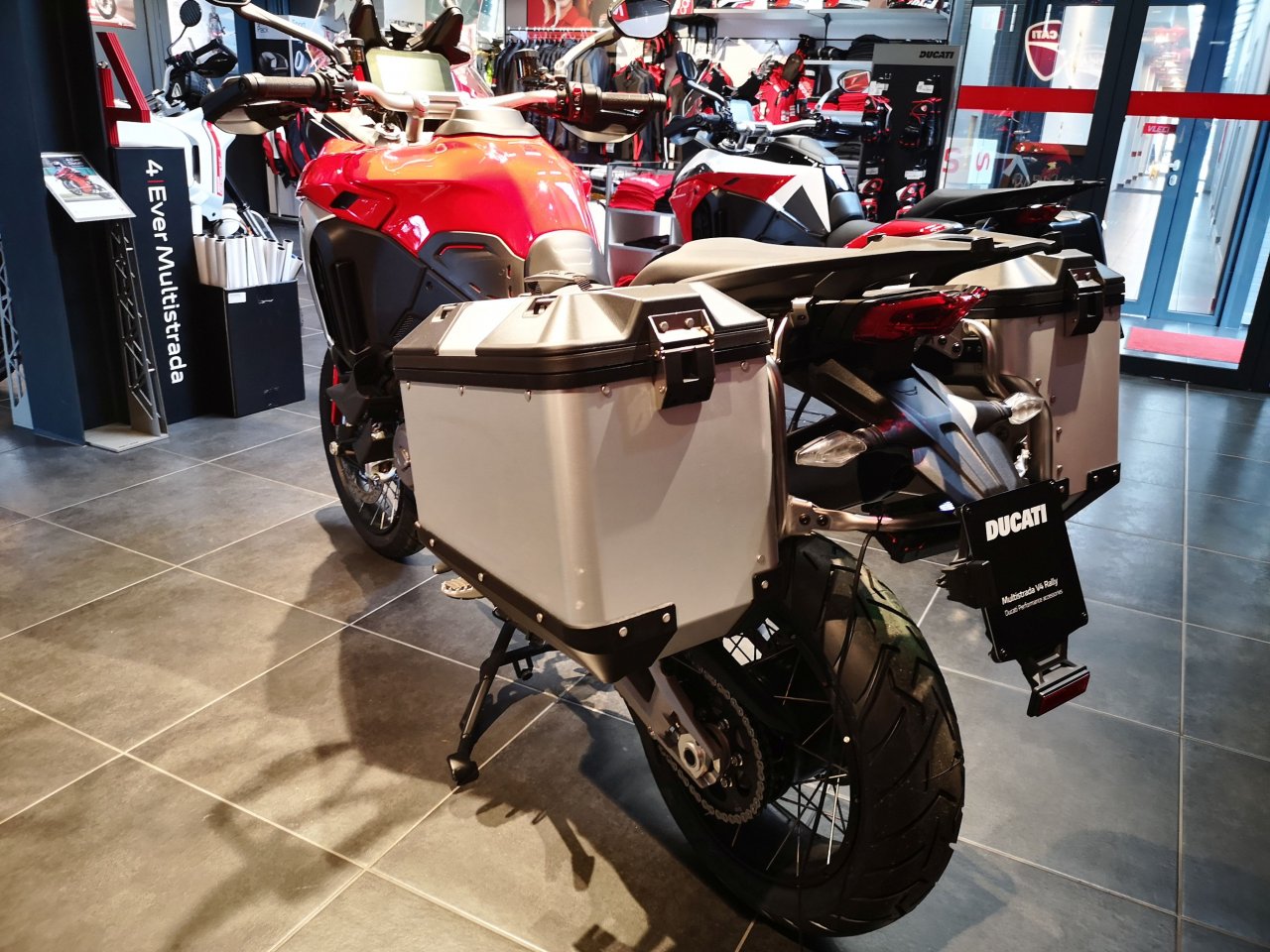 Iz moto salona v Milanu takoj v Slovenijo