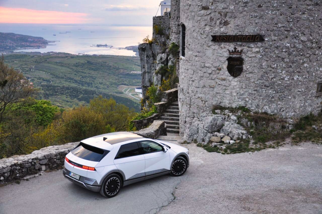 Popolnoma drugačen Hyundai Popolnoma drugačen Hyundai
