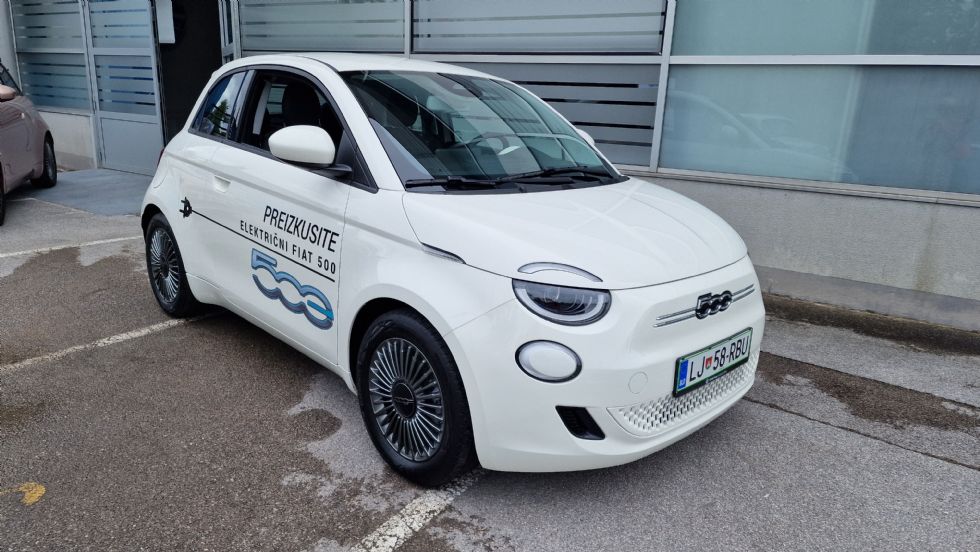 Mali električni Italijanček z dodatnimi vratci 