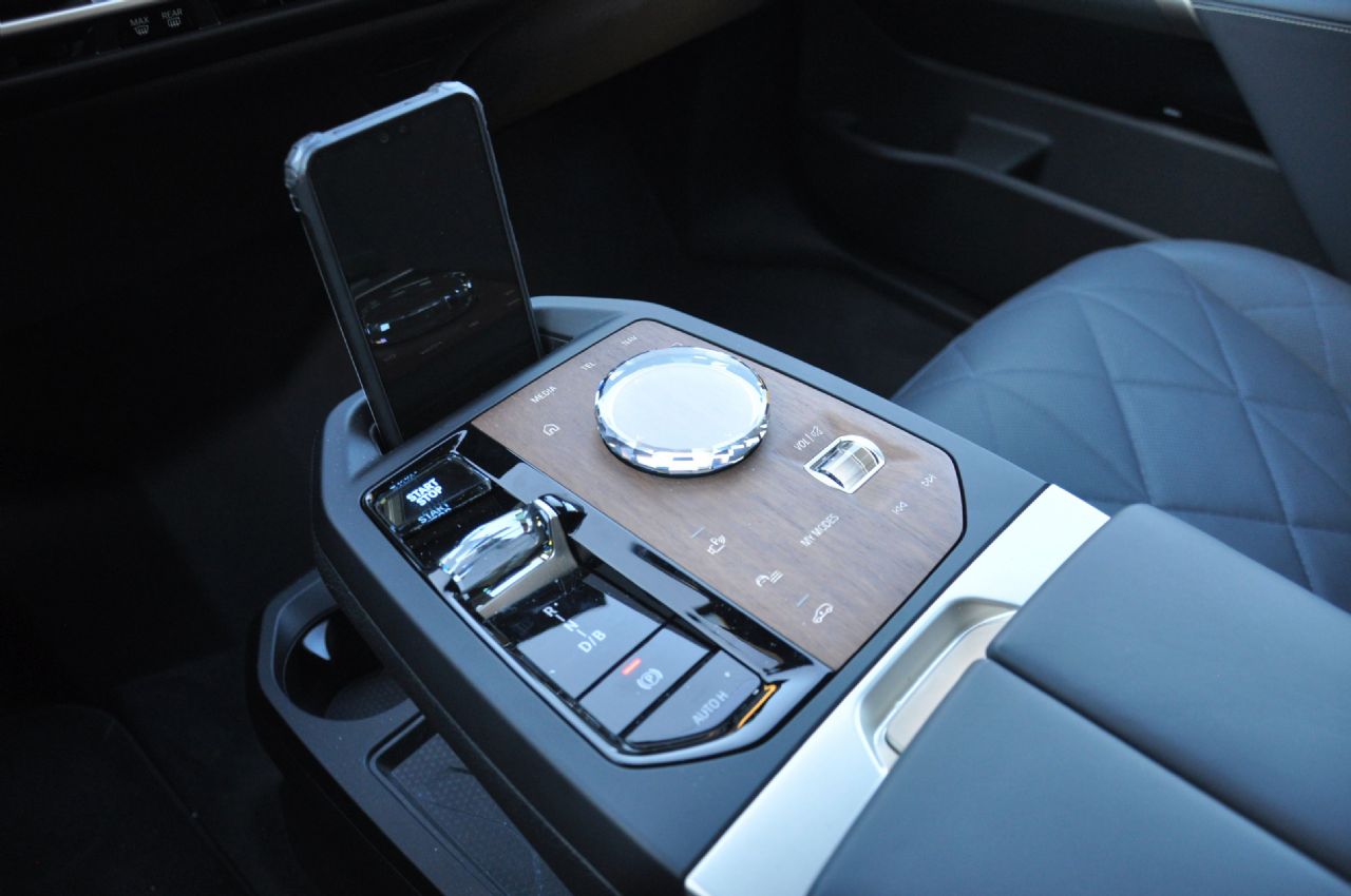 Je to najnaprednejši BMW ta hip? Je to najnaprednejši BMW ta hip?