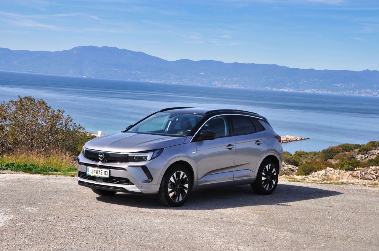 Še vedno Opel, a tudi Lev Še vedno Opel, a tudi Lev