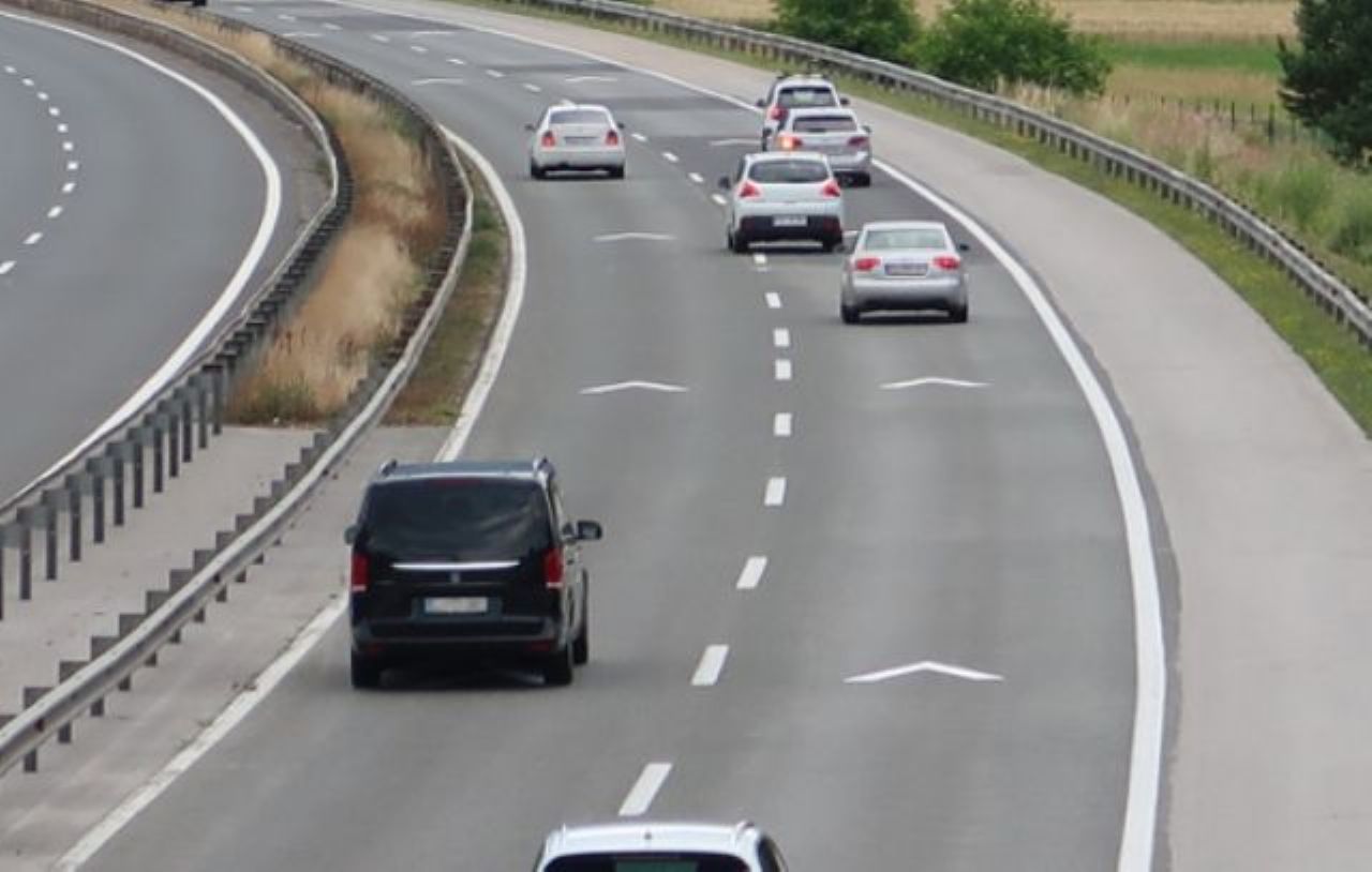 Največji delež za cestnine prispevajo tovornjakarji