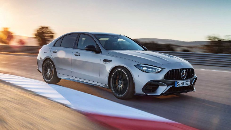 Pobesneli hibridni turbo štirivaljnik Pobesneli hibridni turbo štirivaljnik