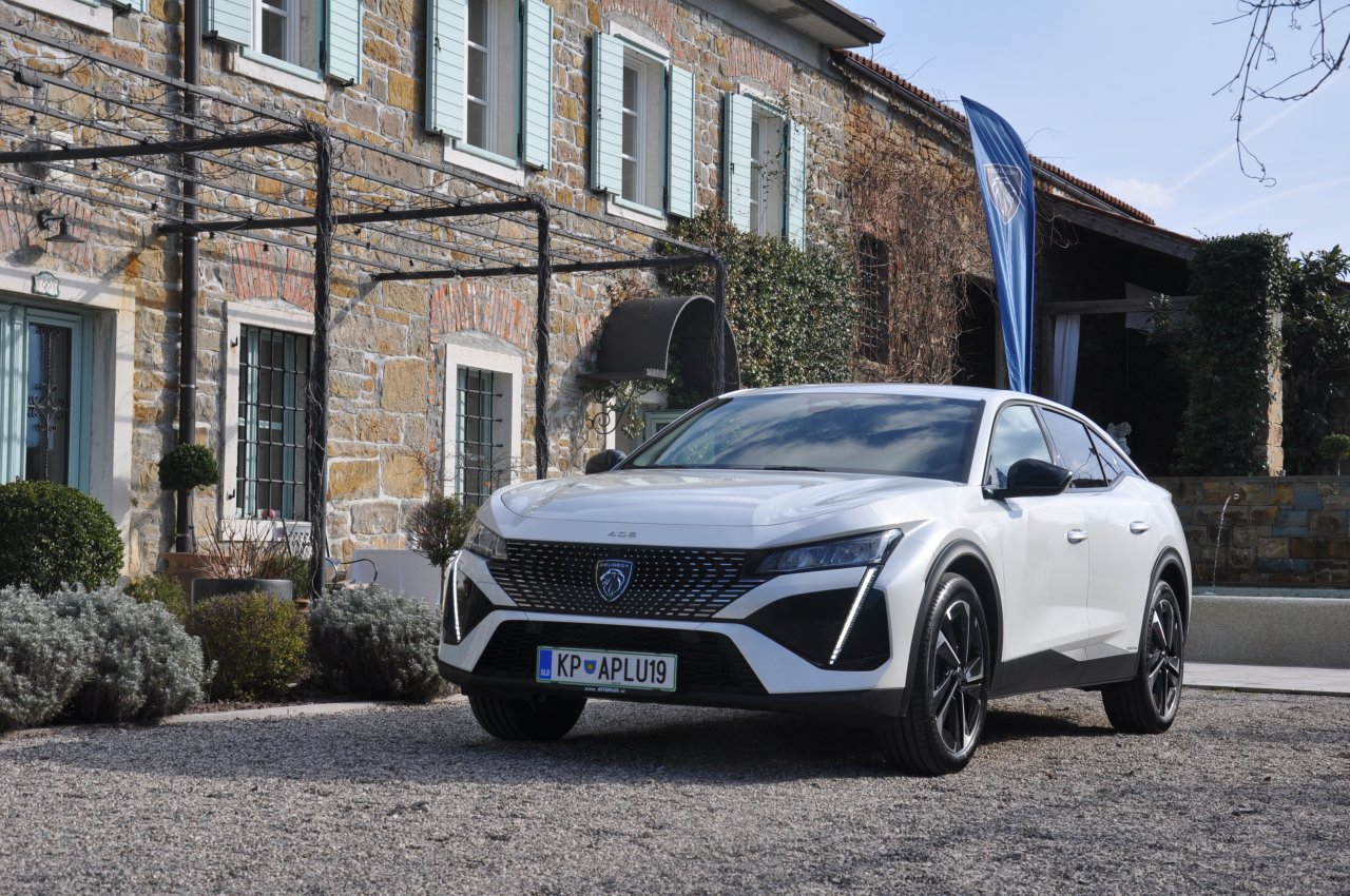 Na cestah spet oblikovno drzen Peugeot