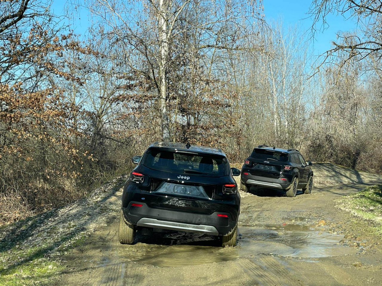 Sto odstotkov Jeepa v štirih metrih z električnim pogonom