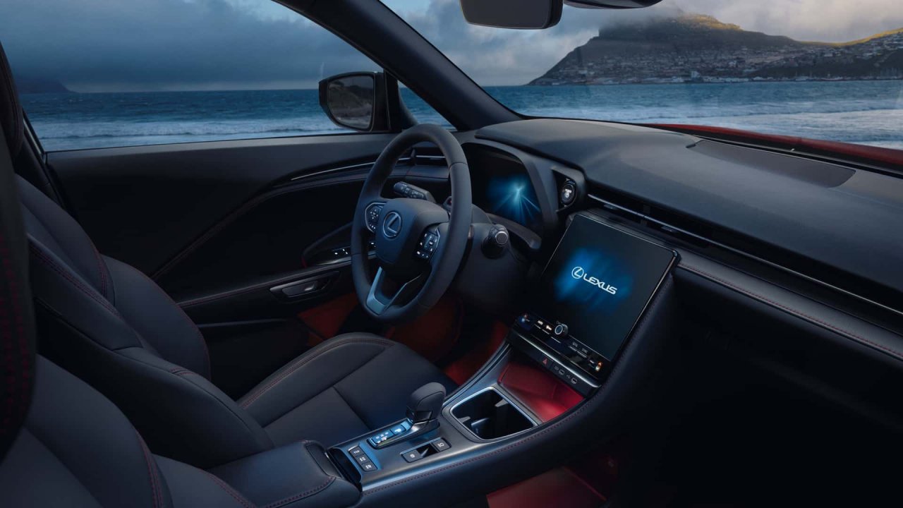 Ko Toyota Yaris Cross postane premijski avto